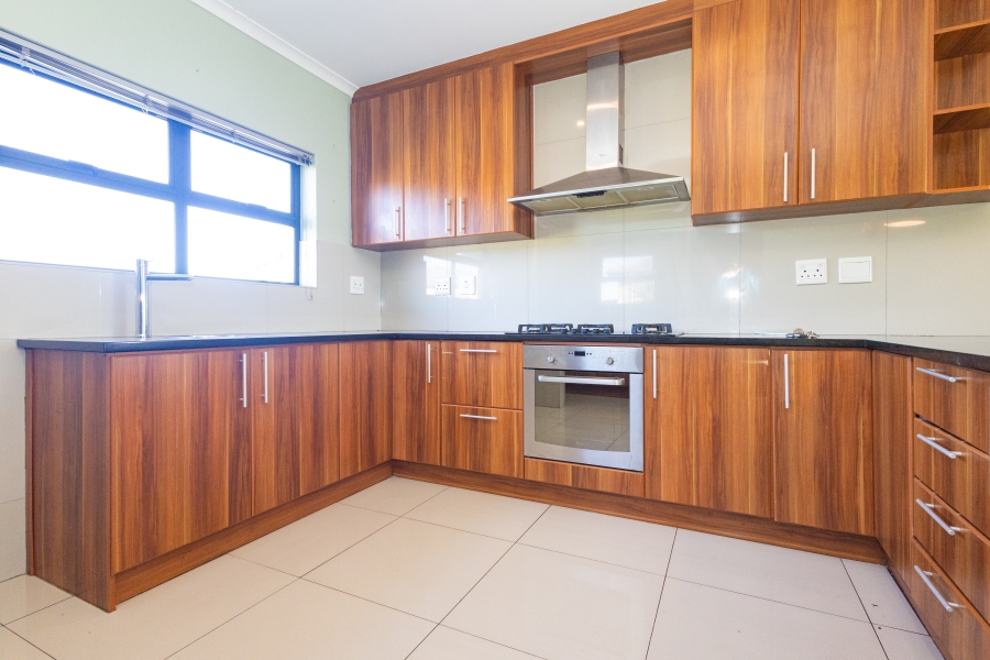 To Let 4 Bedroom Property for Rent in Kaapsig Western Cape